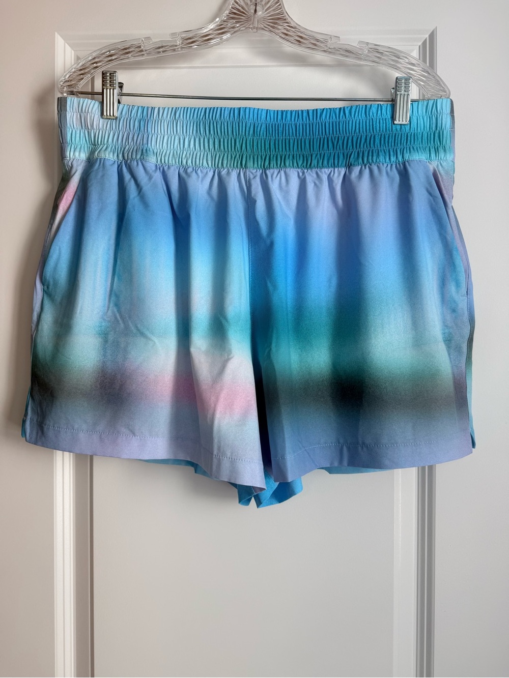 Athleta Ombre Aqua and Blue Athletic Pull-On Shorts